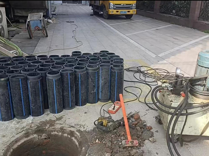 称多PE置换管厂家 DN315置换管 非开挖管短管置换